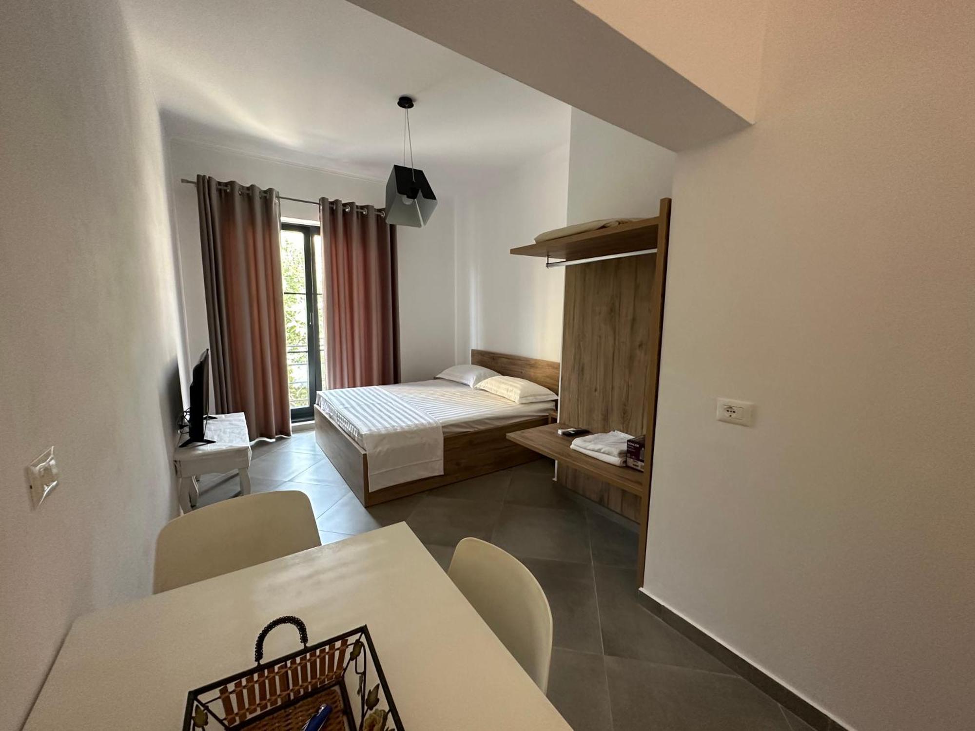 Central Comfort Suites Tirana Kültér fotó