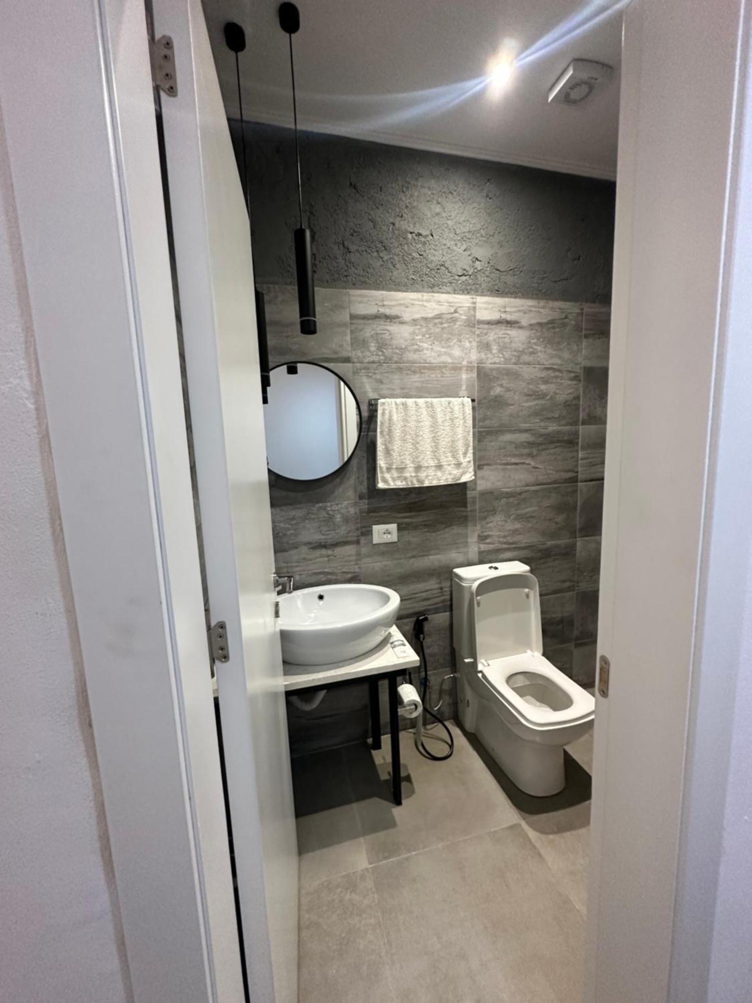 Central Comfort Suites Tirana Kültér fotó
