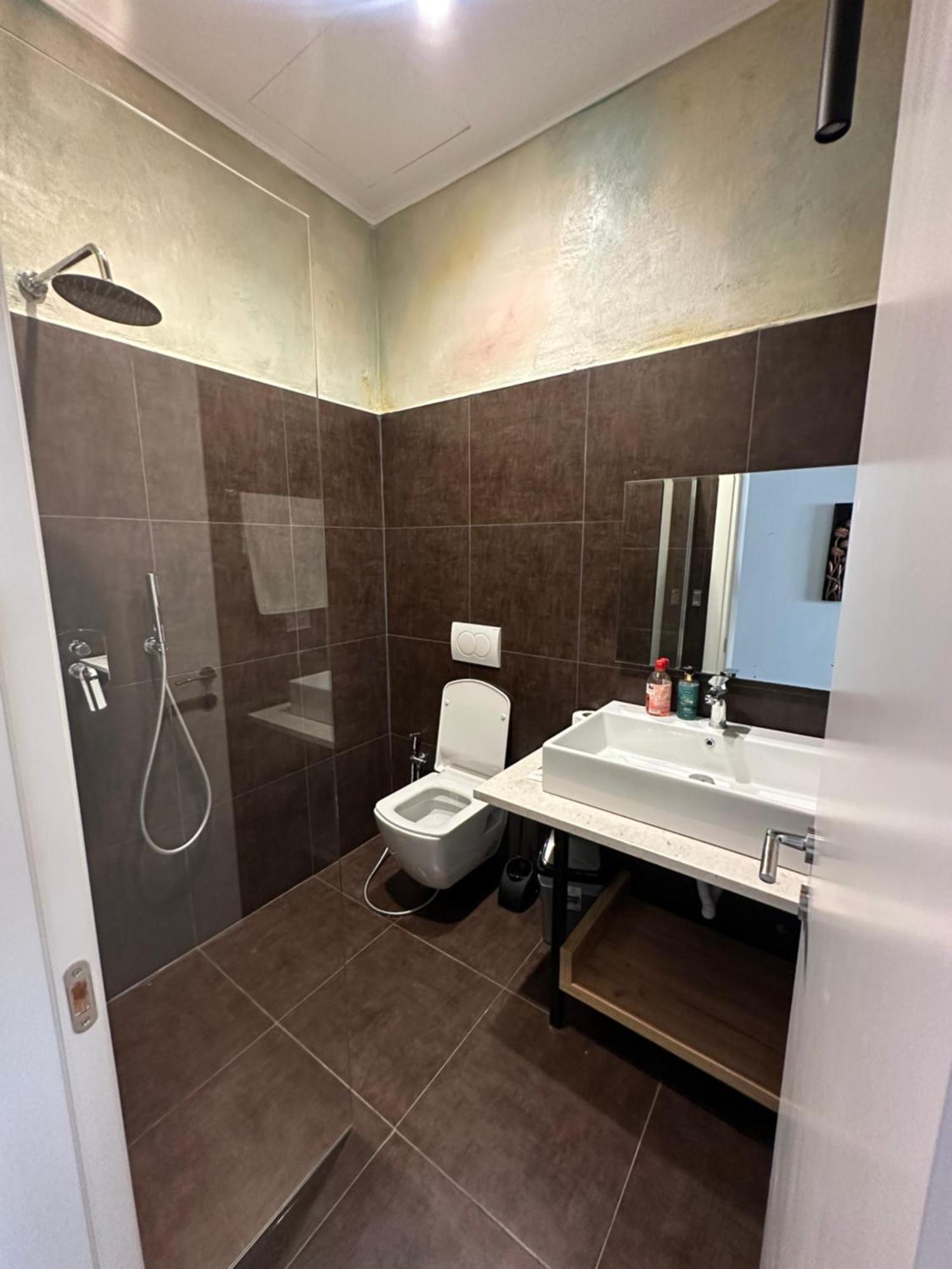 Central Comfort Suites Tirana Kültér fotó