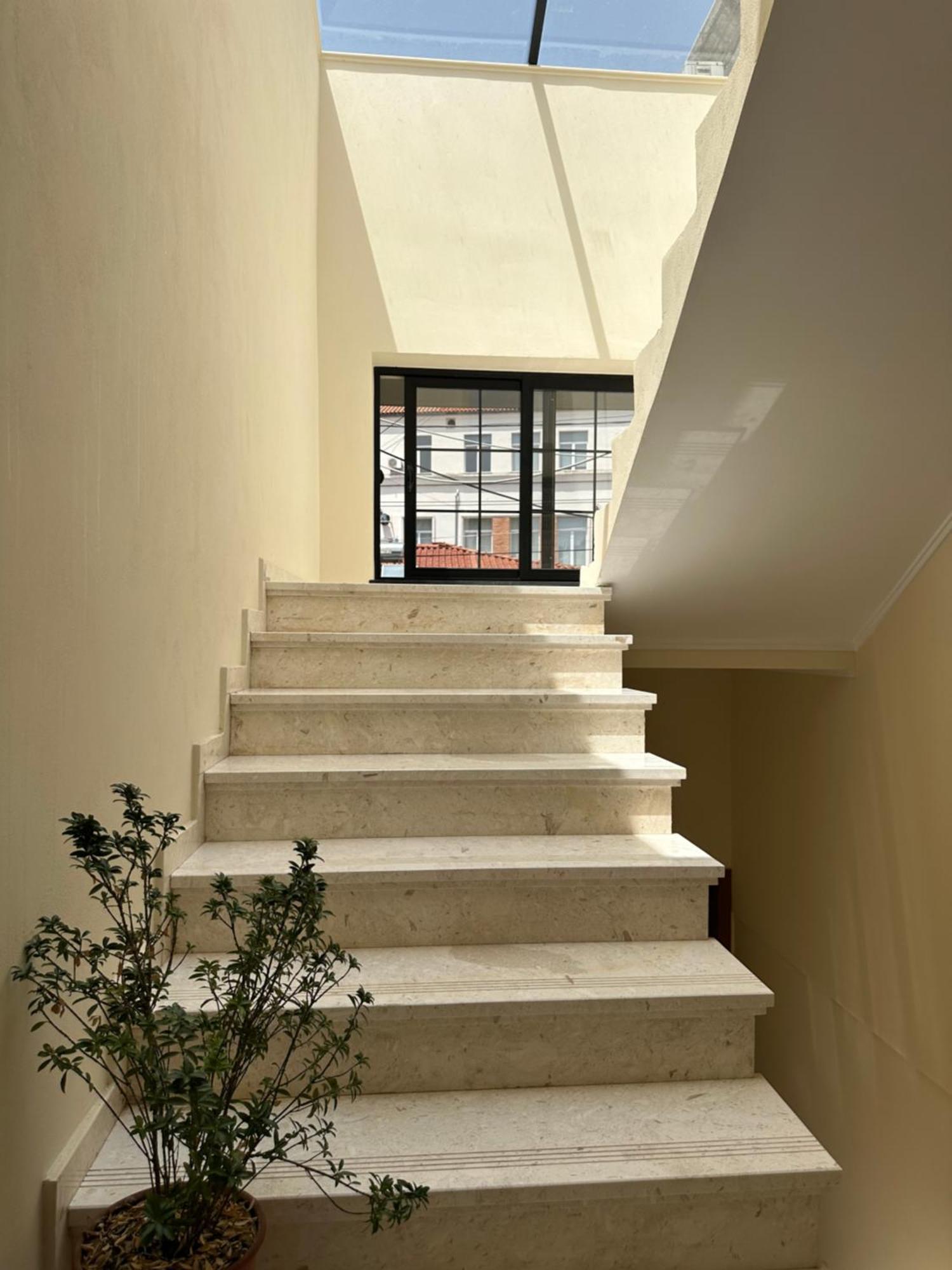 Central Comfort Suites Tirana Kültér fotó