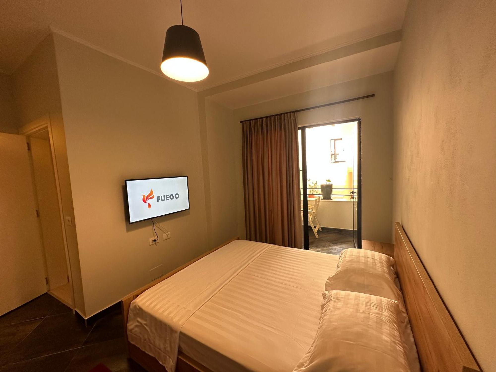 Central Comfort Suites Tirana Kültér fotó