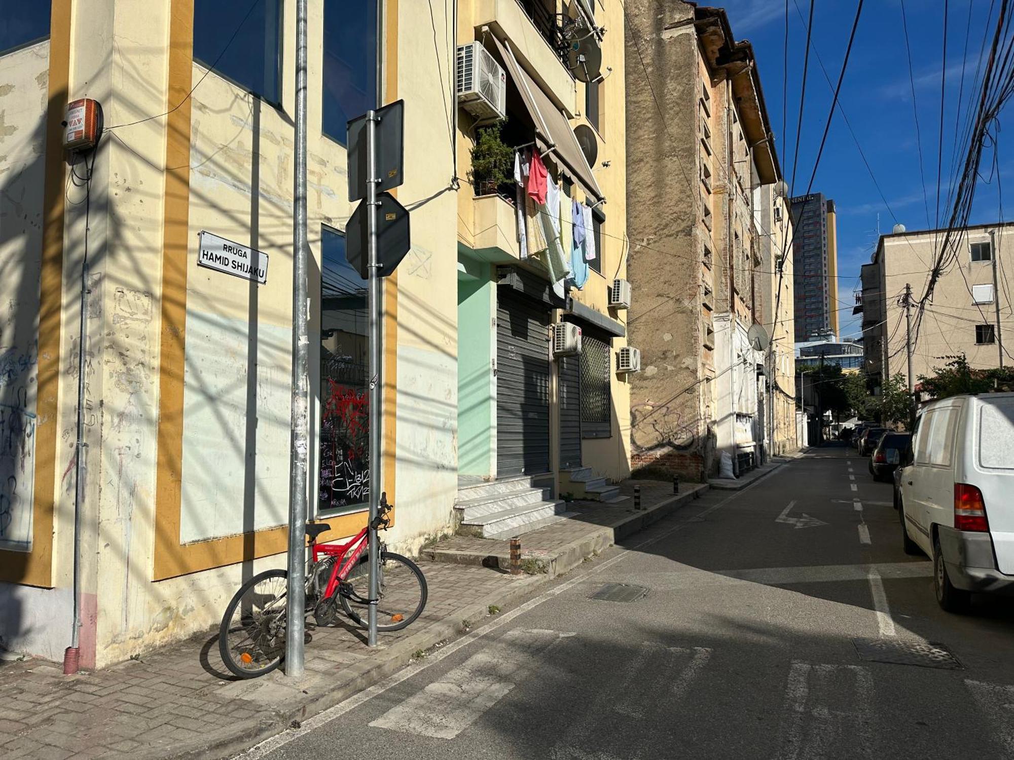 Central Comfort Suites Tirana Kültér fotó