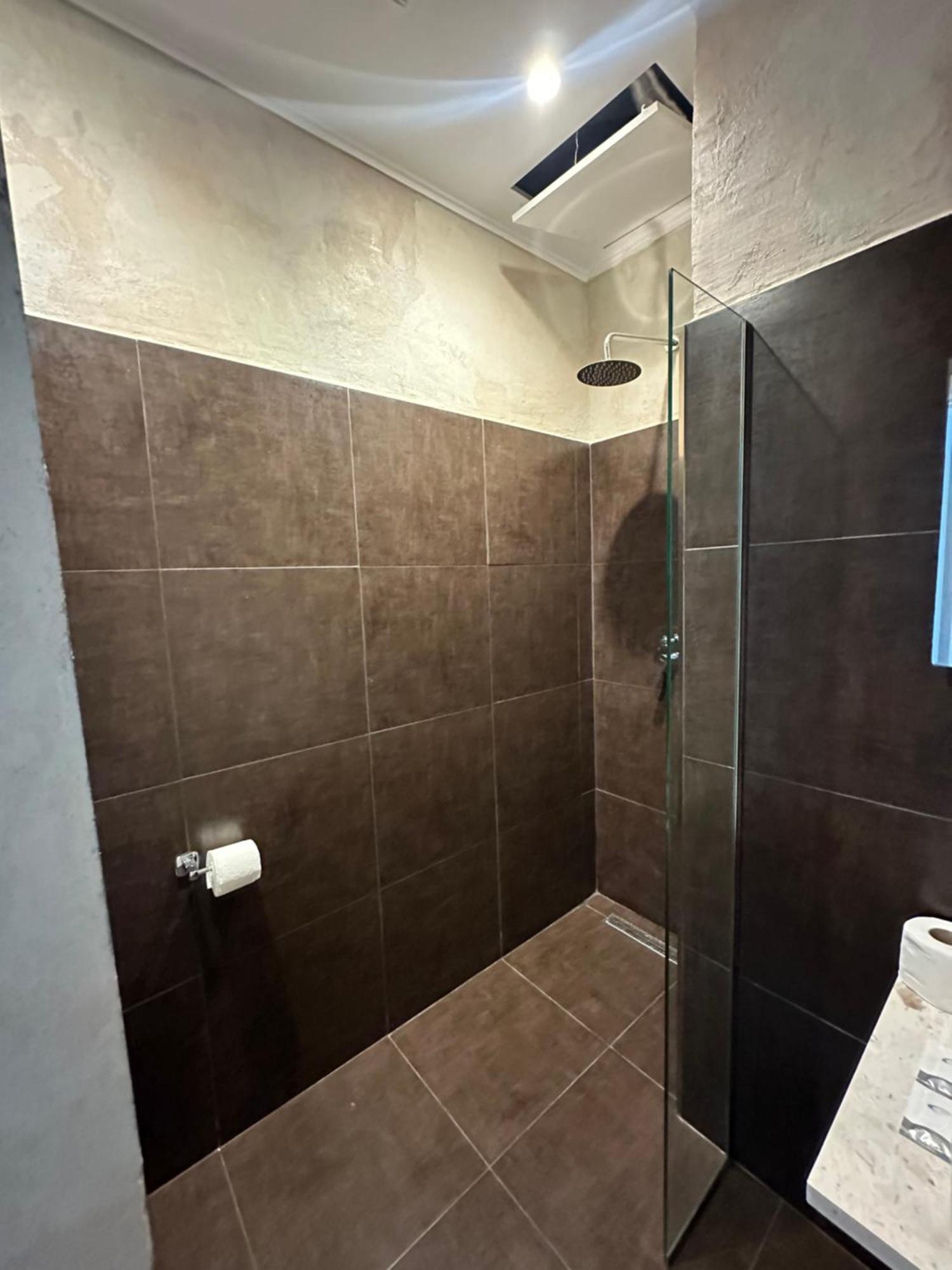 Central Comfort Suites Tirana Kültér fotó