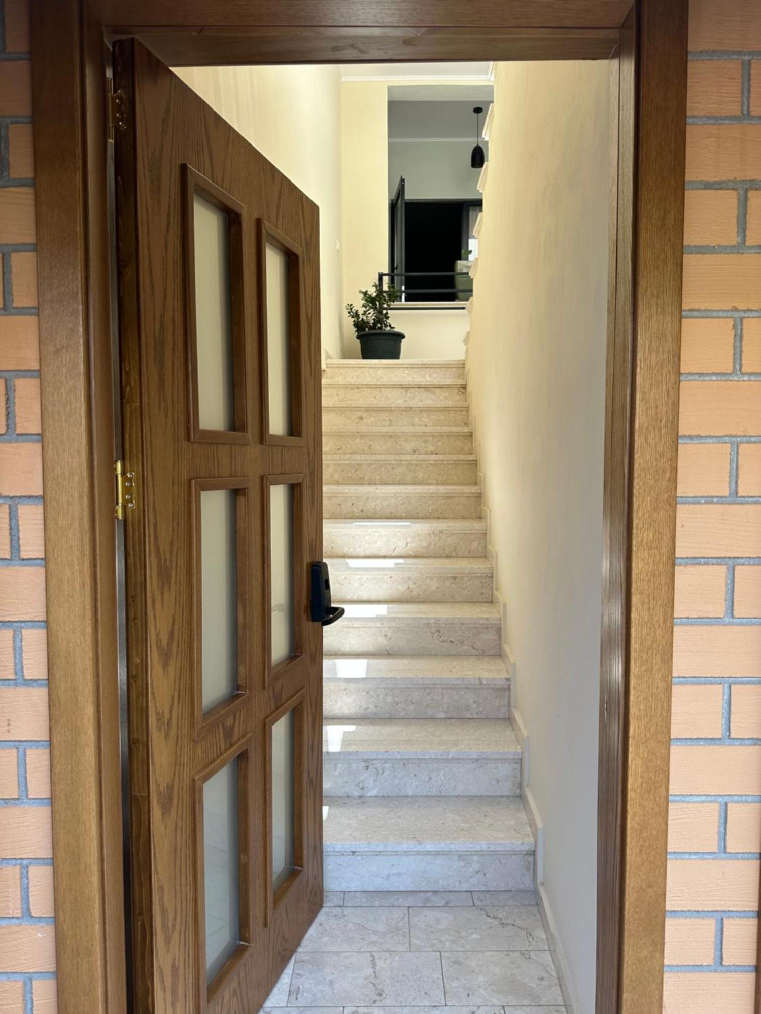 Central Comfort Suites Tirana Kültér fotó