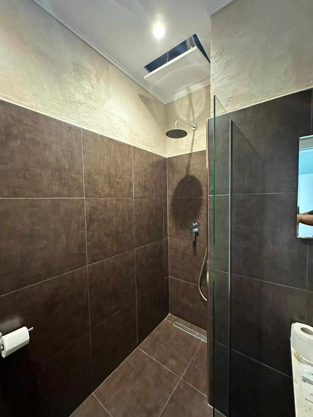 Central Comfort Suites Tirana Kültér fotó